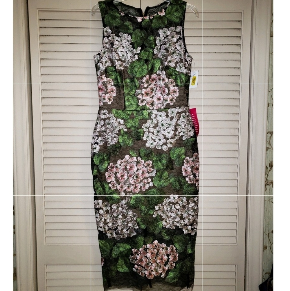 Dress - Picture 2 of 4